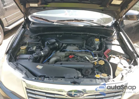 2010 Subaru Forester 2.5X Premium z USA, uszkodzony, nr VIN JF2SH6CC1AH723189